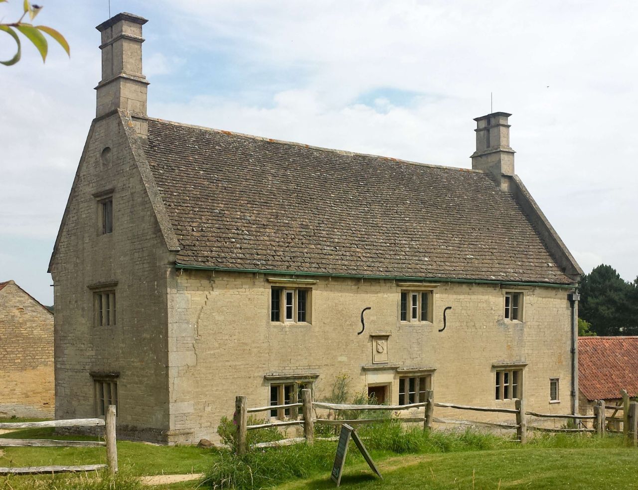 Woolsthorpe Manor Grantham 1
